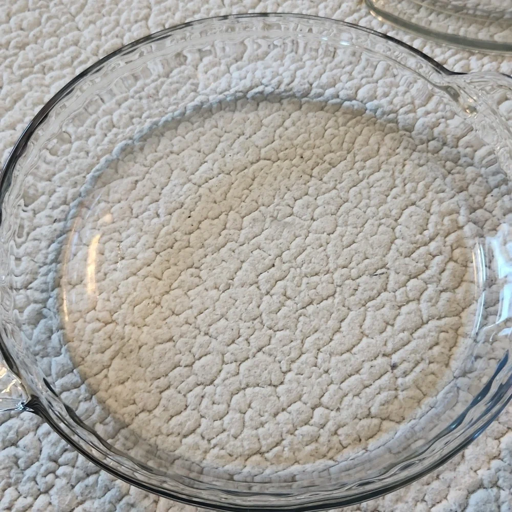 Vintage Anchor Hocking Ovenware Deep Pie Plate Scalloped Edges Set Of 4